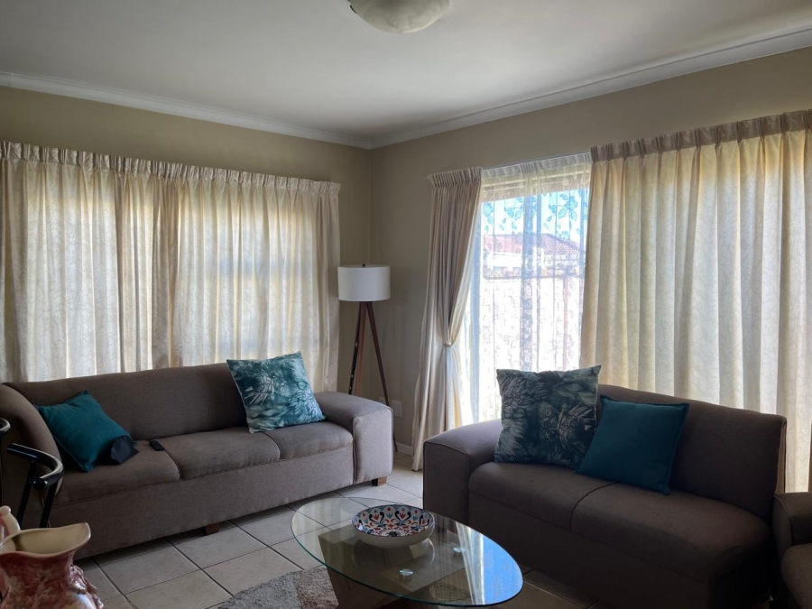 To Let 3 Bedroom Property for Rent in Morningside Eastern Cape